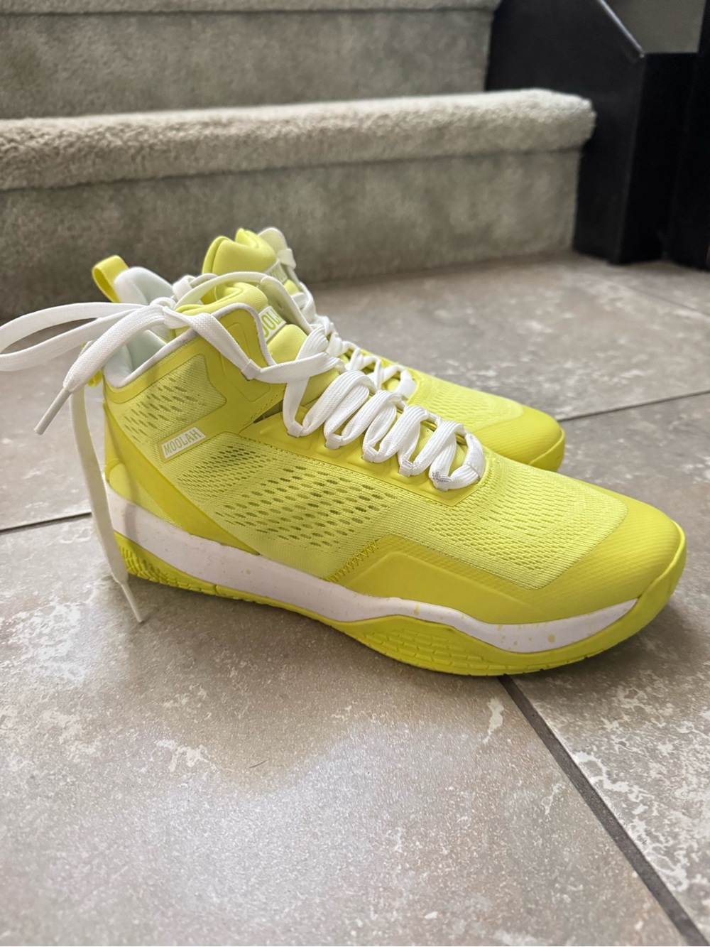 Moolah - Women's Shoes Neovolt Pro Mid Highlight Tape Sneakers